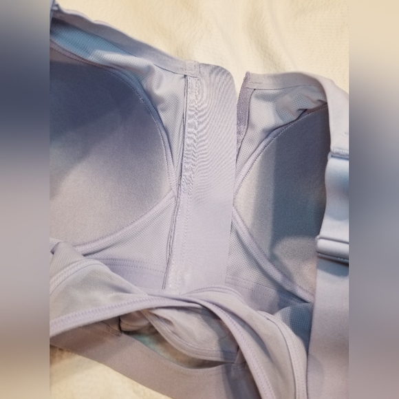 NWT LAVENDER SPORTS BRA FRONT ZIP HIGH SUPPORT MOISTURE WICKING WIDE STRAPS - Picture 4 of 7
